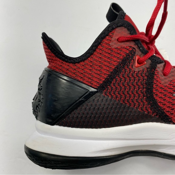 NIKE LEBRON WITNESS 4 Men’s 8.5 Basketball Shoes Red Black Athletic Sneakers - Picture 9 of 15